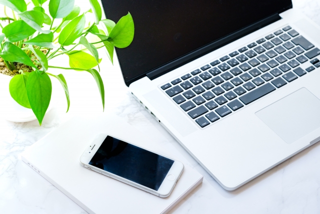 パソコンとスマホ